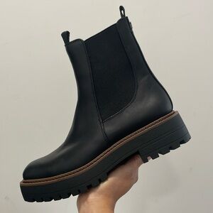 Sam Edelman Laguna Chelsea Boot 7.5 black leather lug